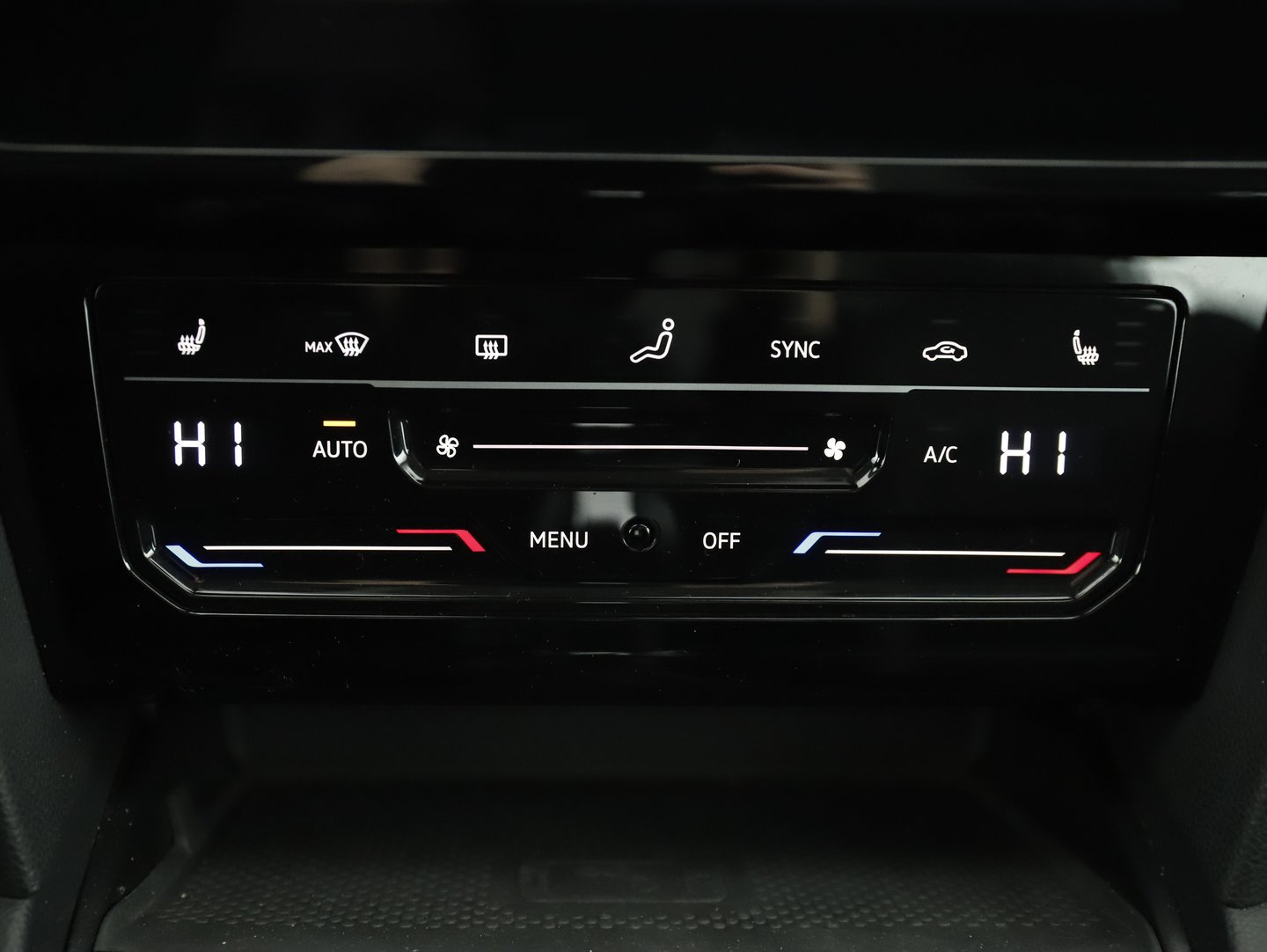 VW Passat Variant Elegance TDI DSG | Bild 23 von 30