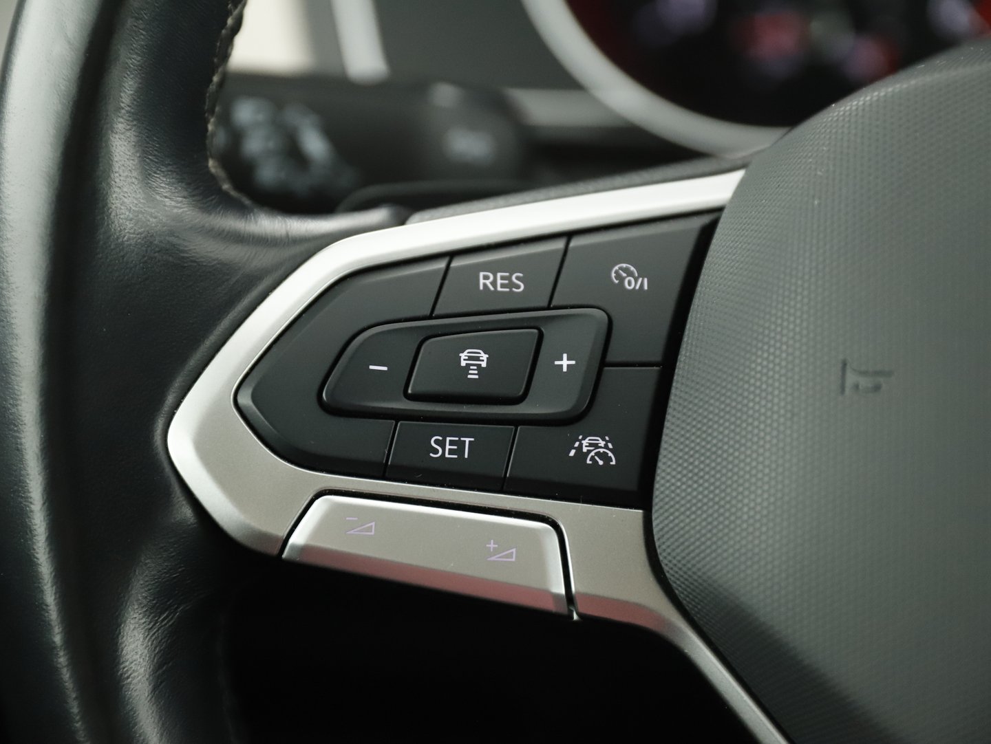 VW Passat Variant Elegance TDI DSG | Bild 17 von 30