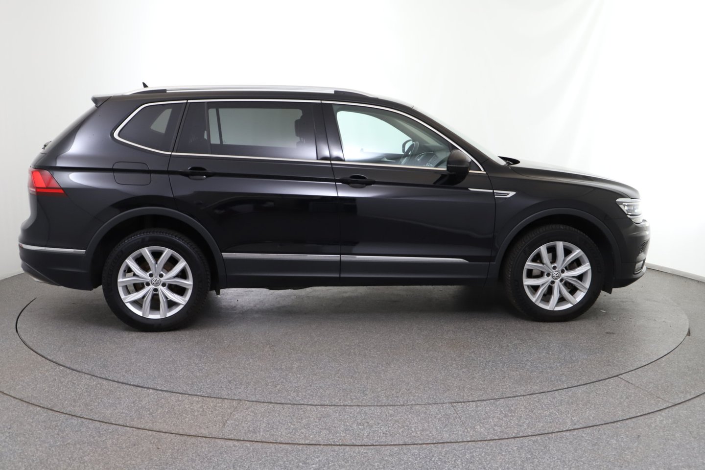 VW Tiguan 2,0 TDI SCR Allspace Highline DSG | Bild 6 von 29