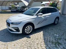 Thumbnail-Foto von Fahrzeug