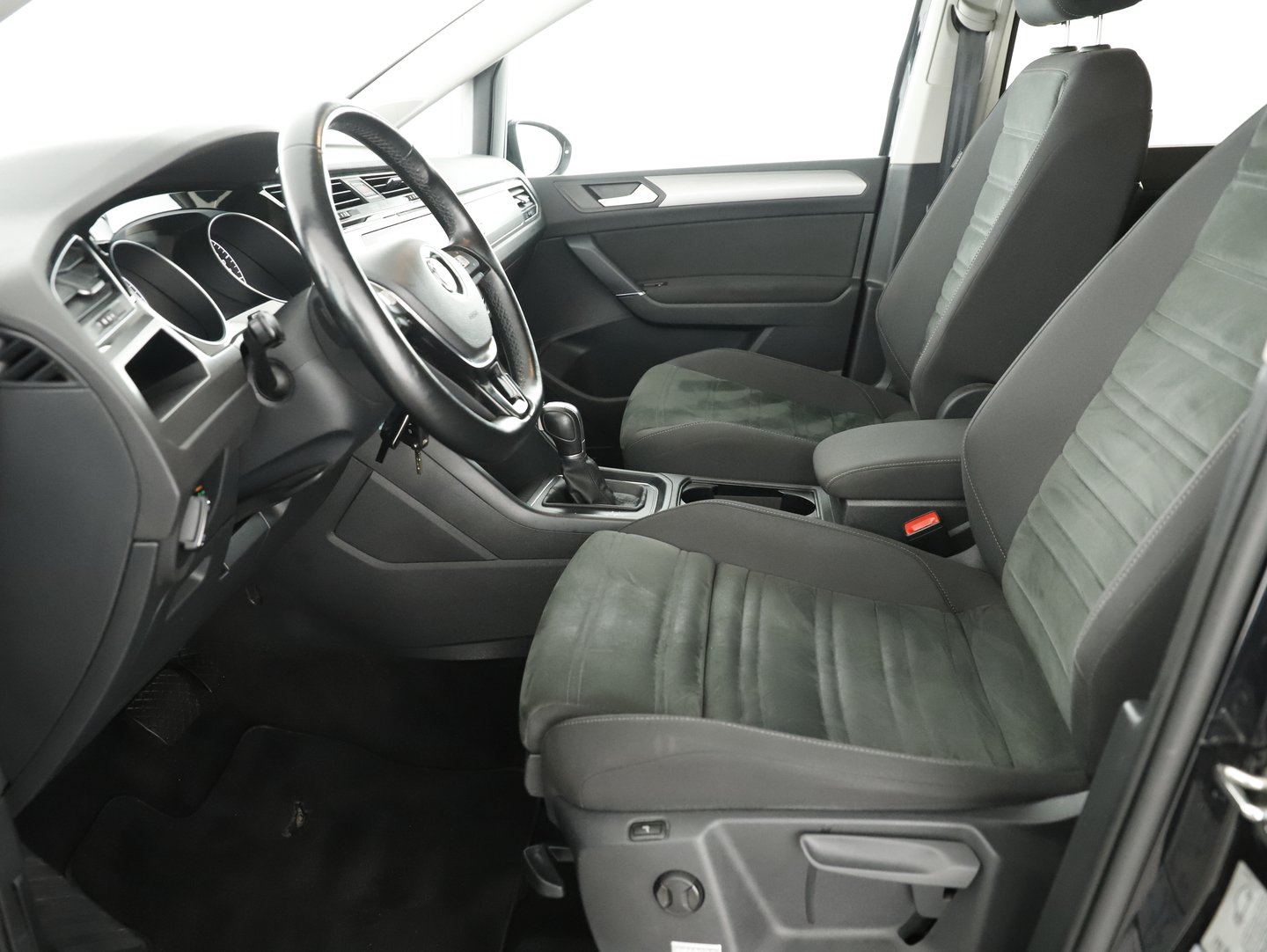 VW Touran Comfortline TDI SCR | Bild 3 von 20