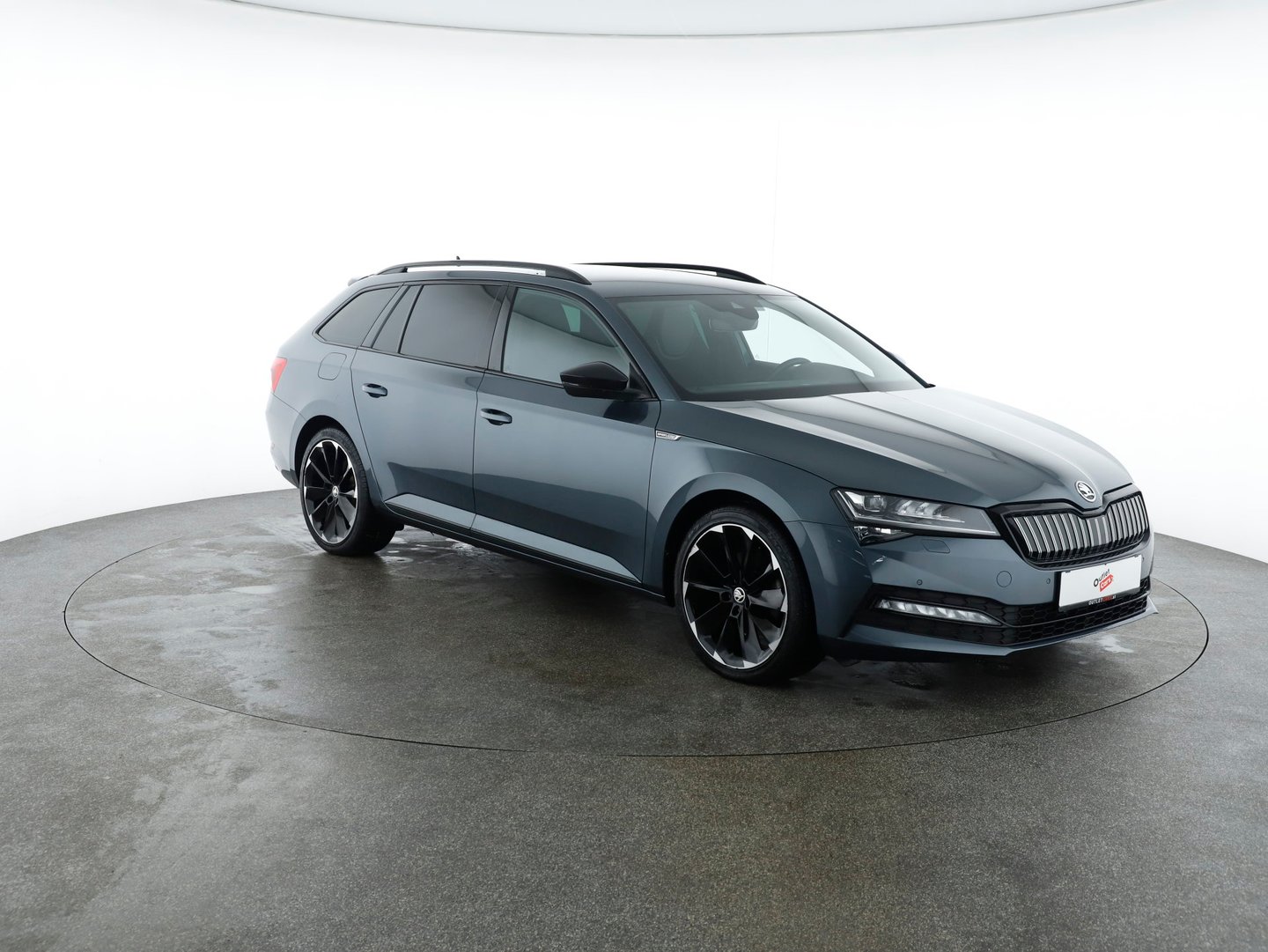 Škoda SUPERB Combi iV SPORTLINE DSG | Bild 3 von 28