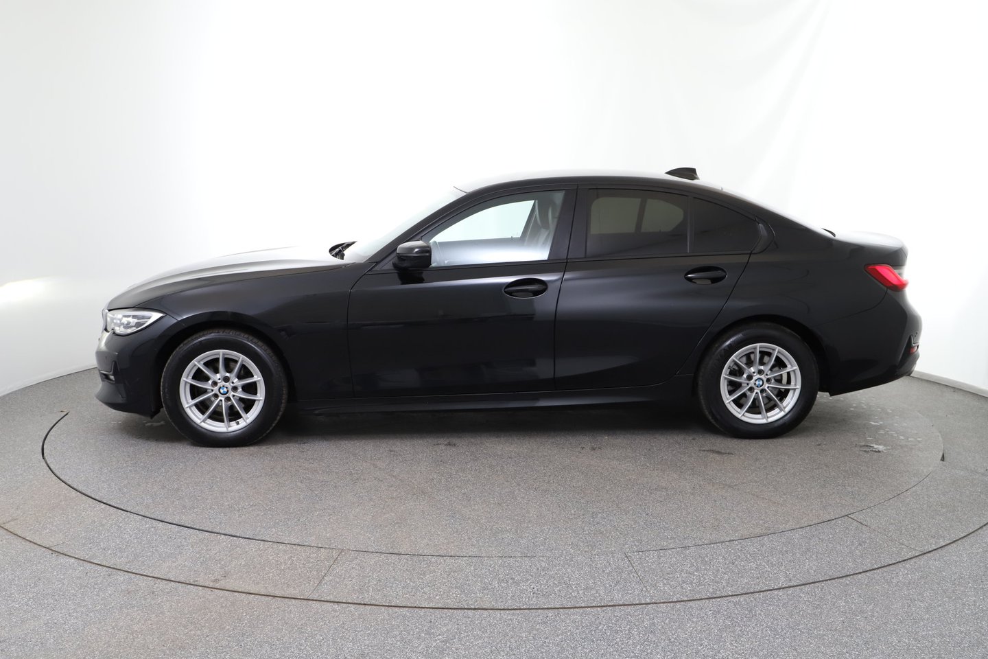 BMW 318d | Bild 2 von 27