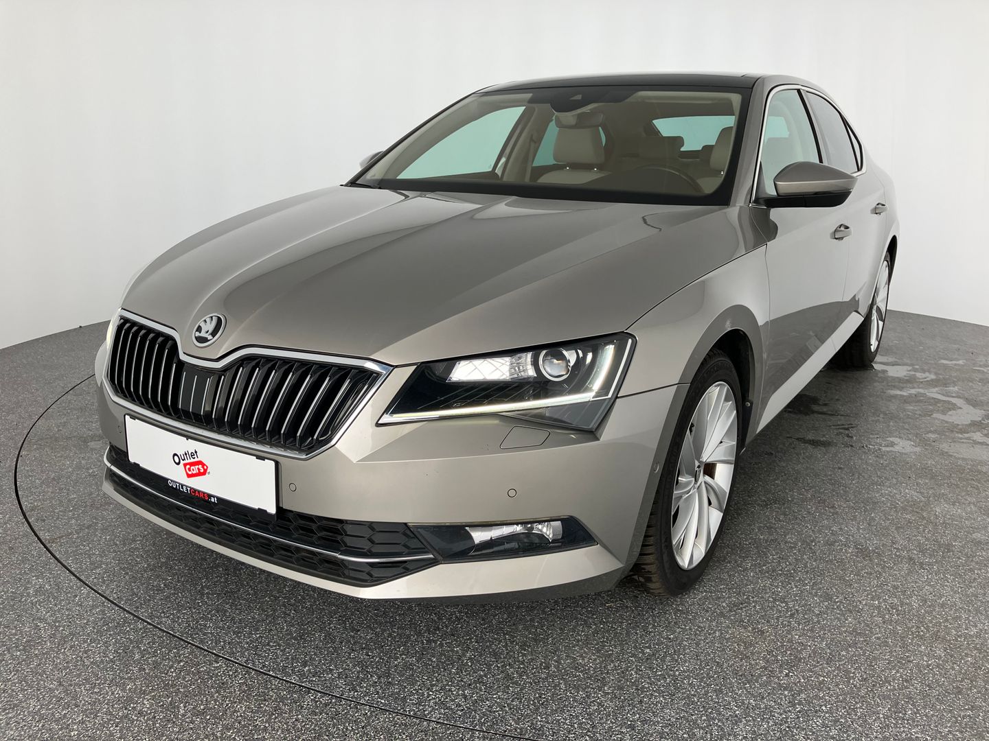 Škoda Superb 1,6 TDI Style DSG | Bild 8 von 32