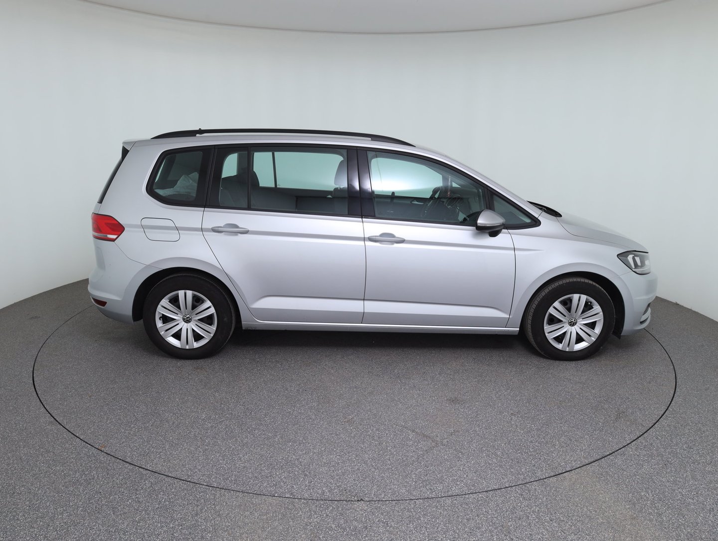 VW Touran TDI DSG | Bild 4 von 21