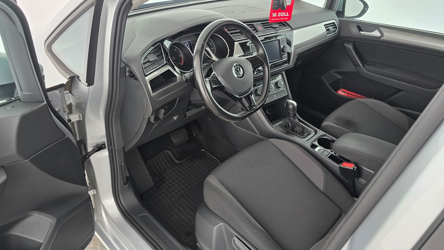 VW Touran TDI DSG | Bild 12 von 21