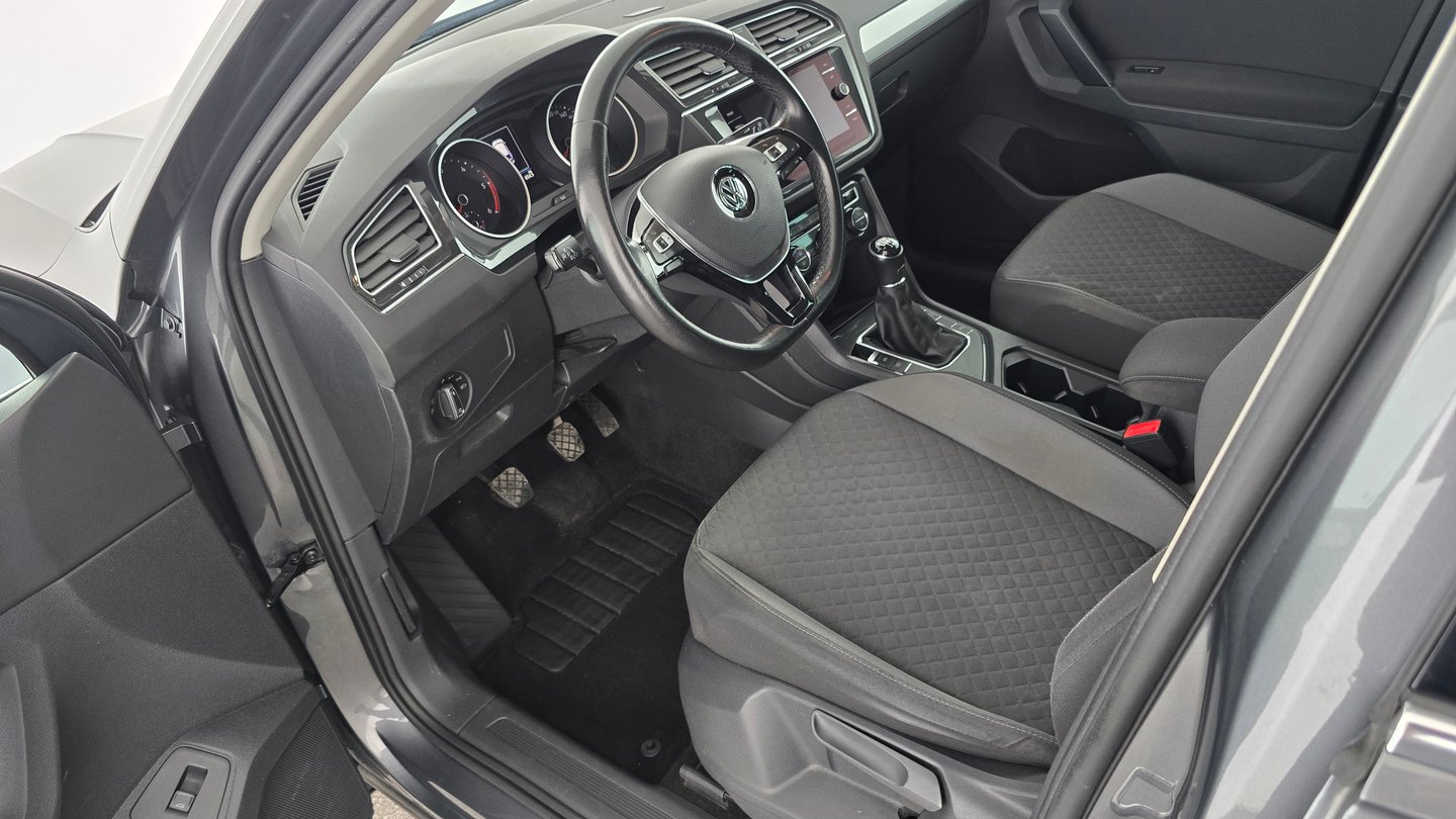 VW Tiguan Comfortline TDI SCR | Bild 12 von 23