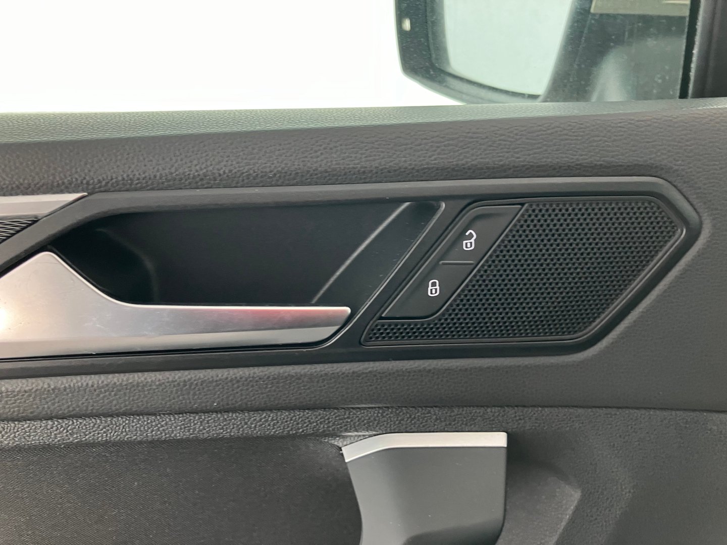 VW Tiguan Highline TDI SCR DSG | Bild 21 von 24