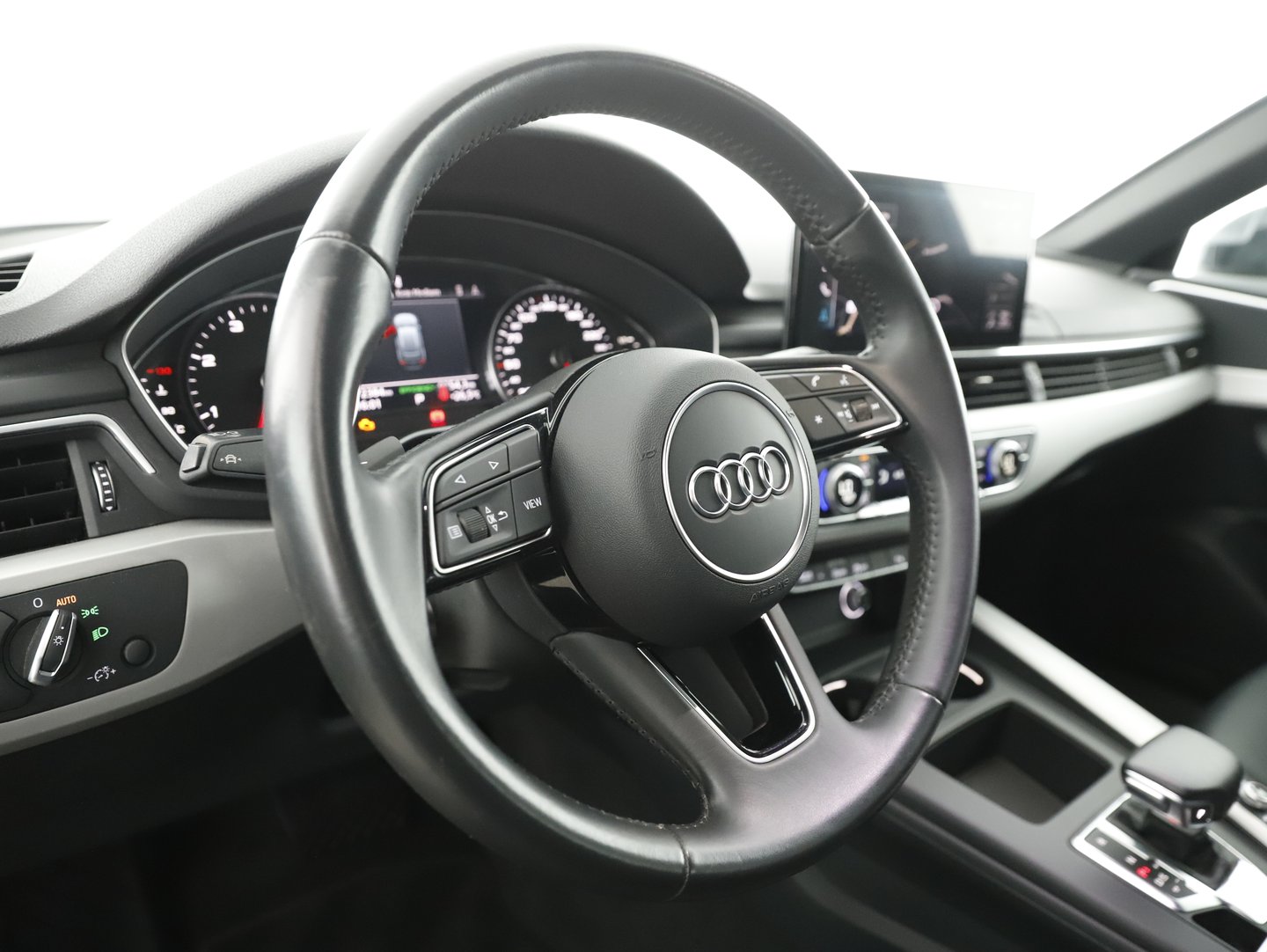 Audi A4 Avant 40 TDI advanced | Bild 7 von 24