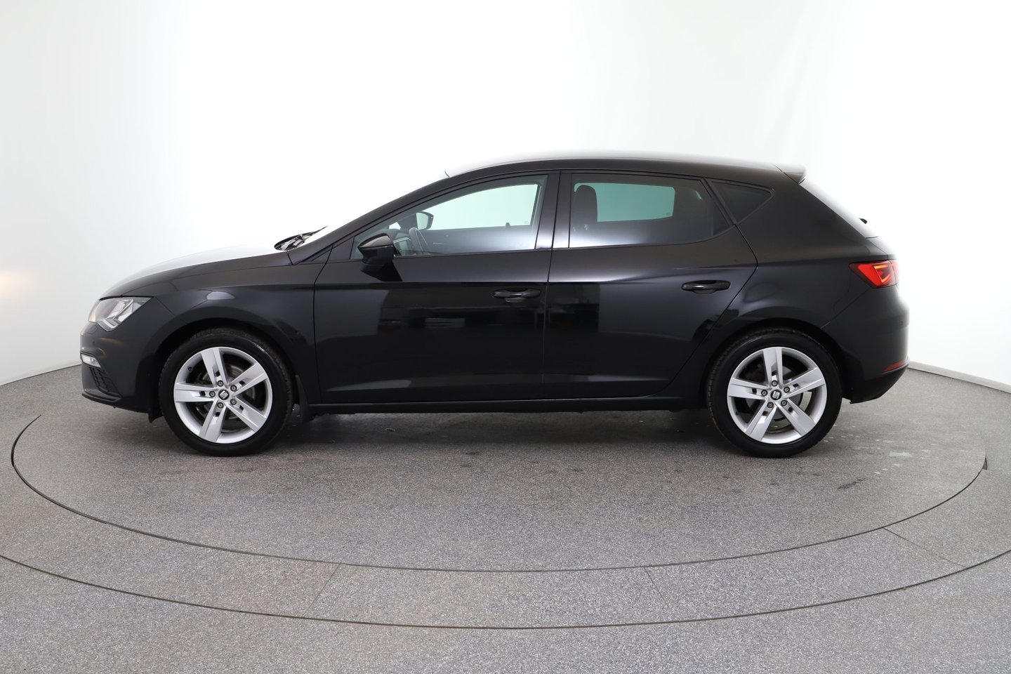 SEAT Leon Reference TSI | Bild 2 von 26