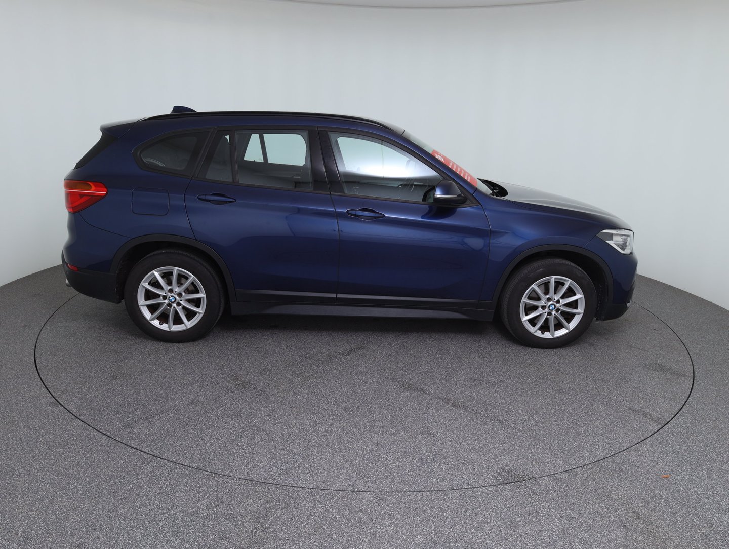 BMW X1 xDrive 20d Advantage Aut. | Bild 4 von 16