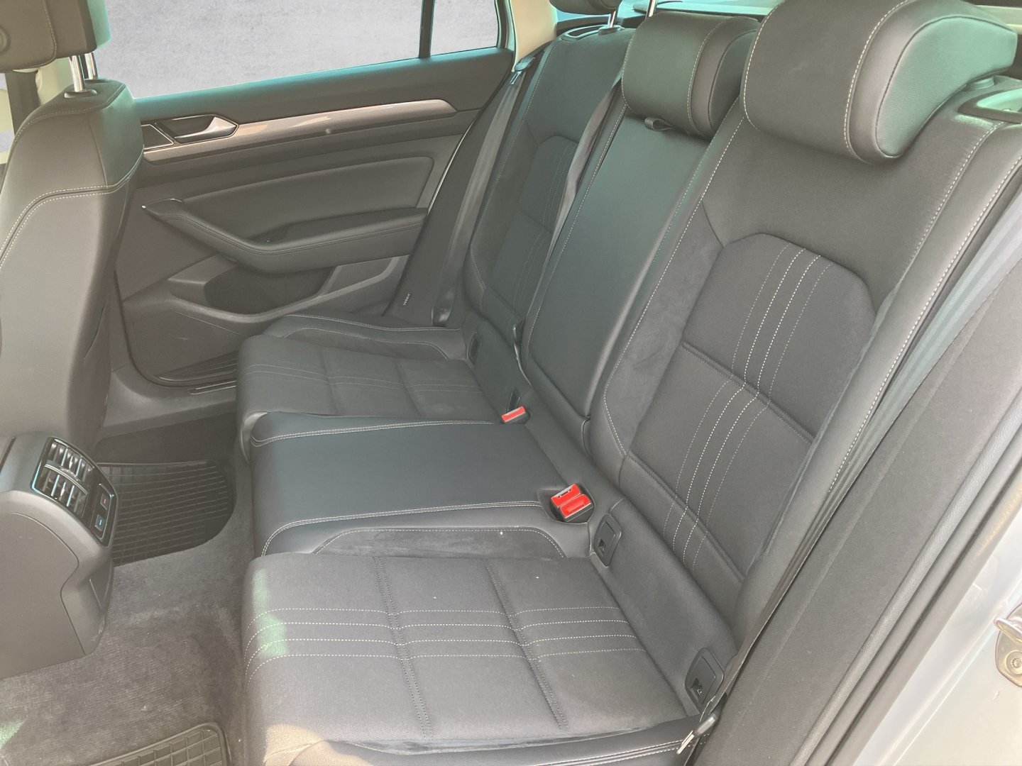 VW Passat Alltrack TDI SCR 4MOTION DSG | Bild 16 von 20