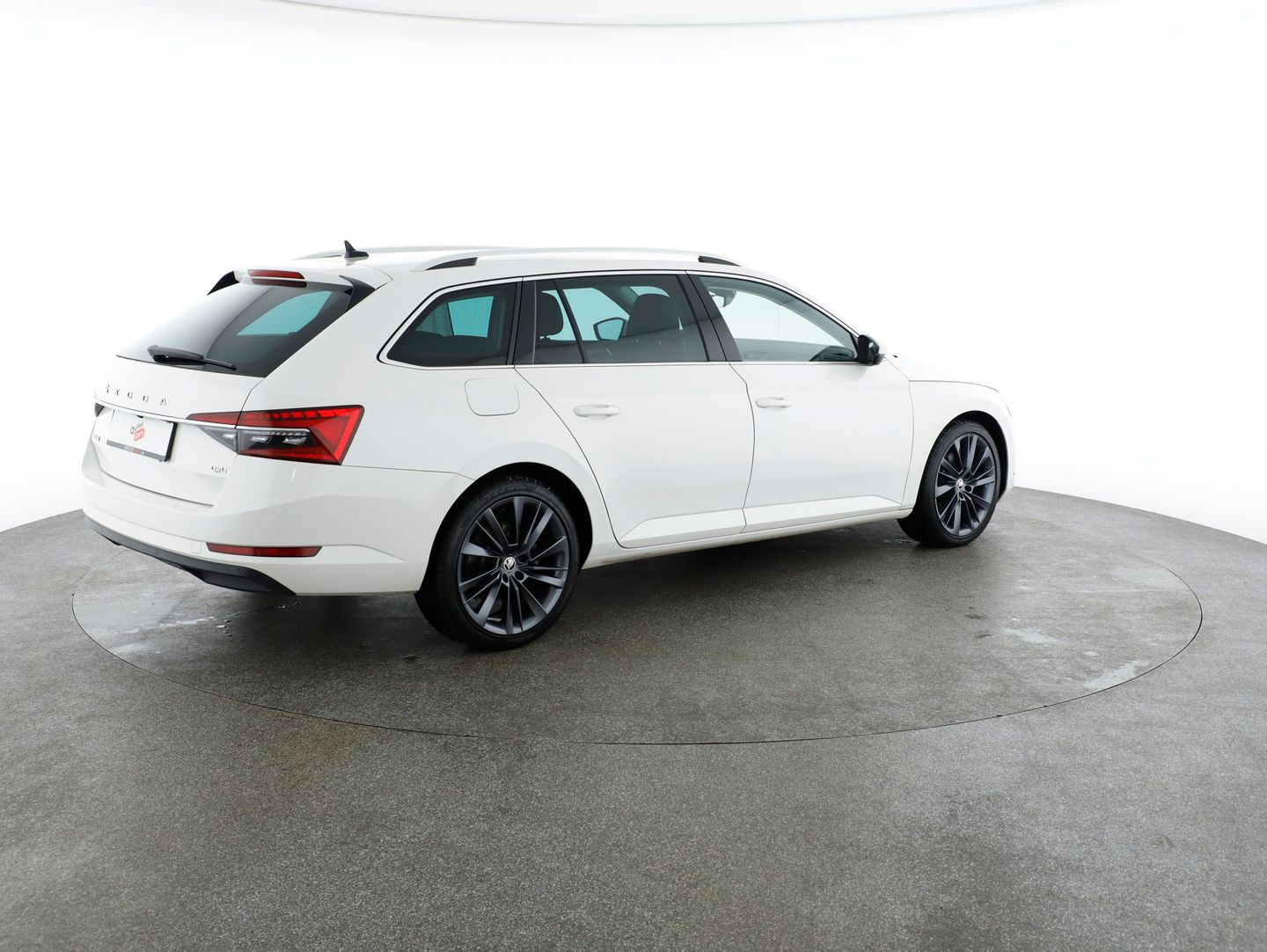 Škoda Superb Kombi 2,0 TDI 4x4 Style DSG | Bild 5 von 28