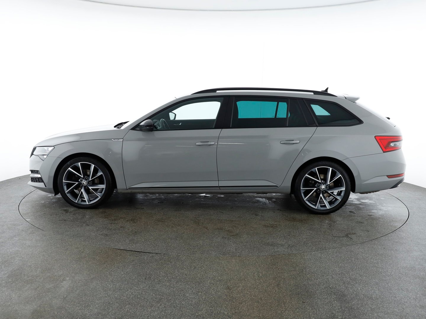 Škoda Superb Combi 4x4 Sportline TDI DSG | Bild 2 von 28