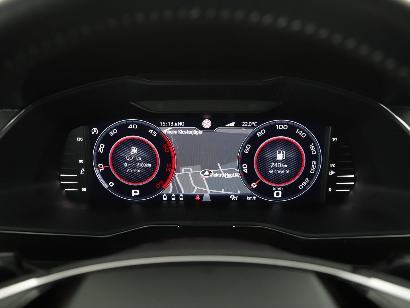 Škoda Superb Combi 4x4 Sportline TDI DSG | Bild 16 von 28