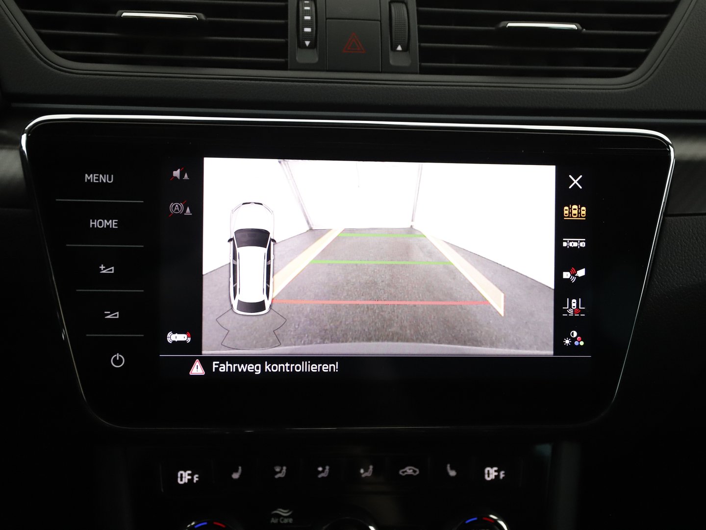 Škoda Superb Combi 4x4 Sportline TDI DSG | Bild 22 von 28
