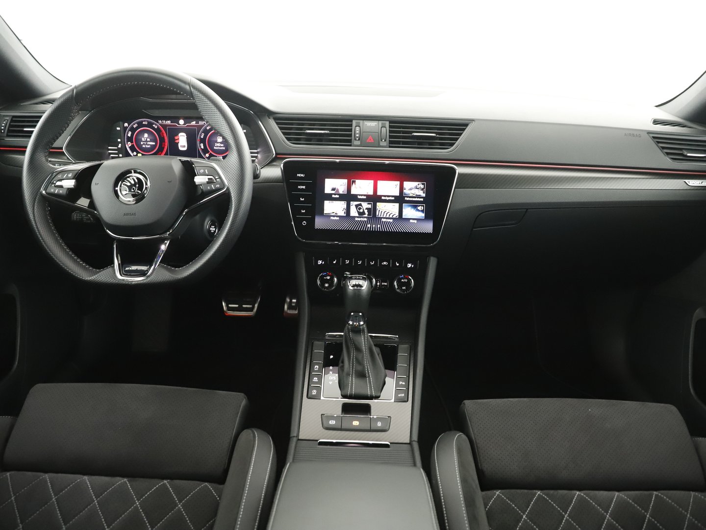Škoda Superb Combi 4x4 Sportline TDI DSG | Bild 14 von 28
