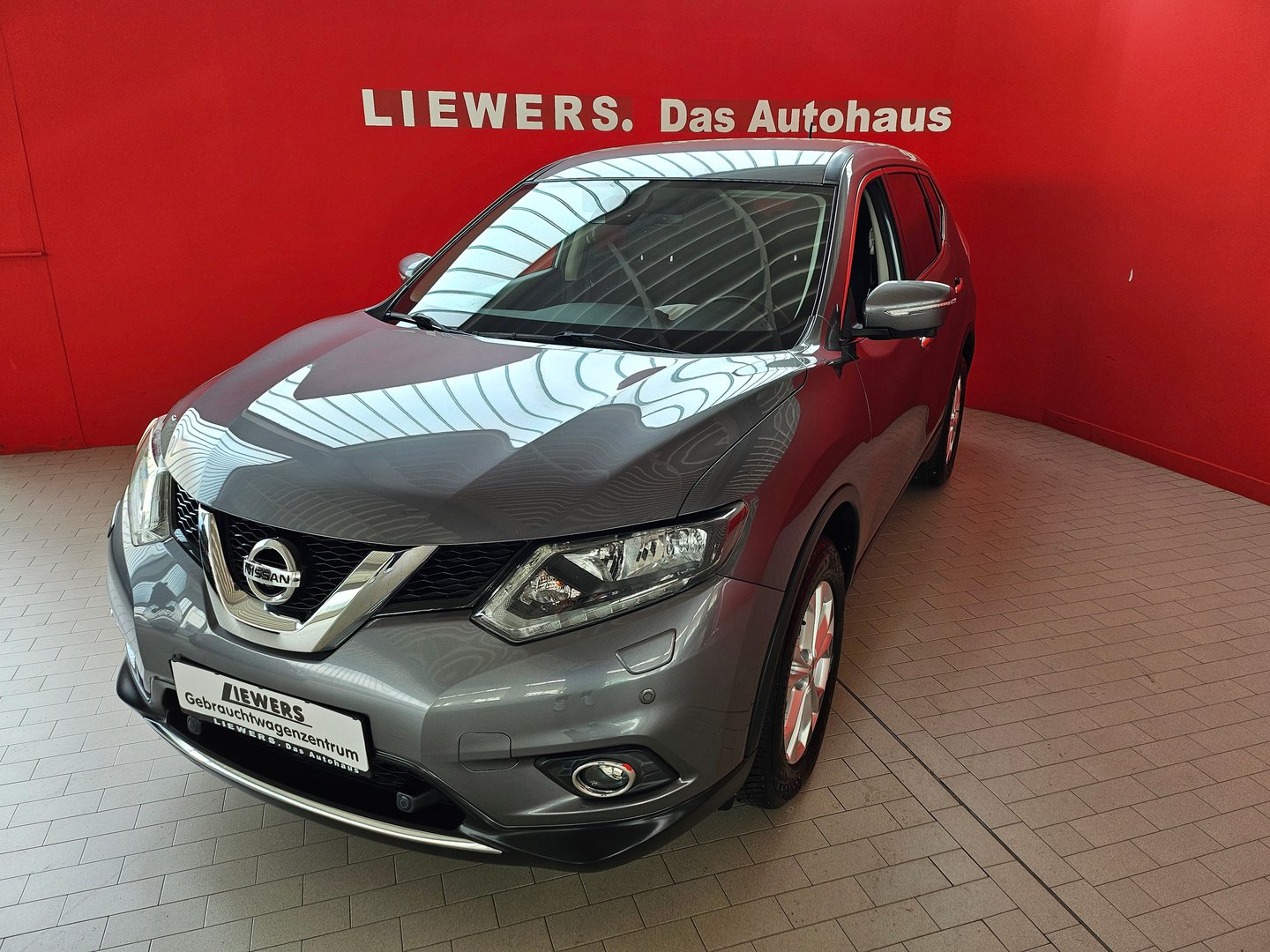 Nissan X-TRAIL