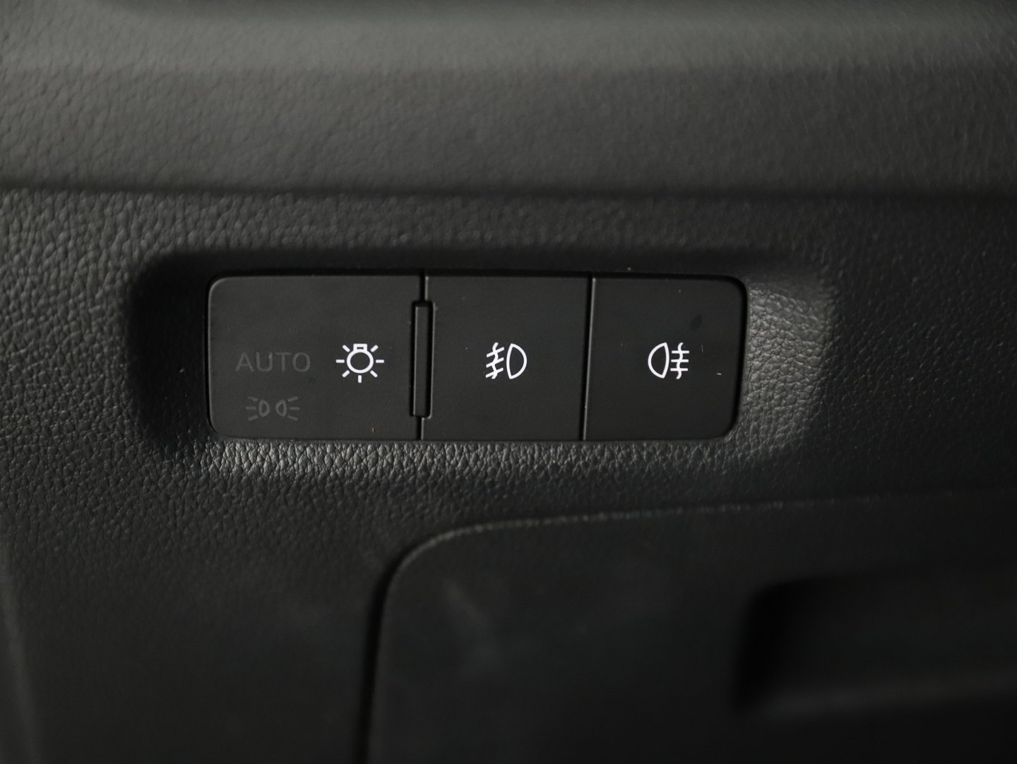 Škoda OCTAVIA Combi Business TDI | Bild 15 von 17