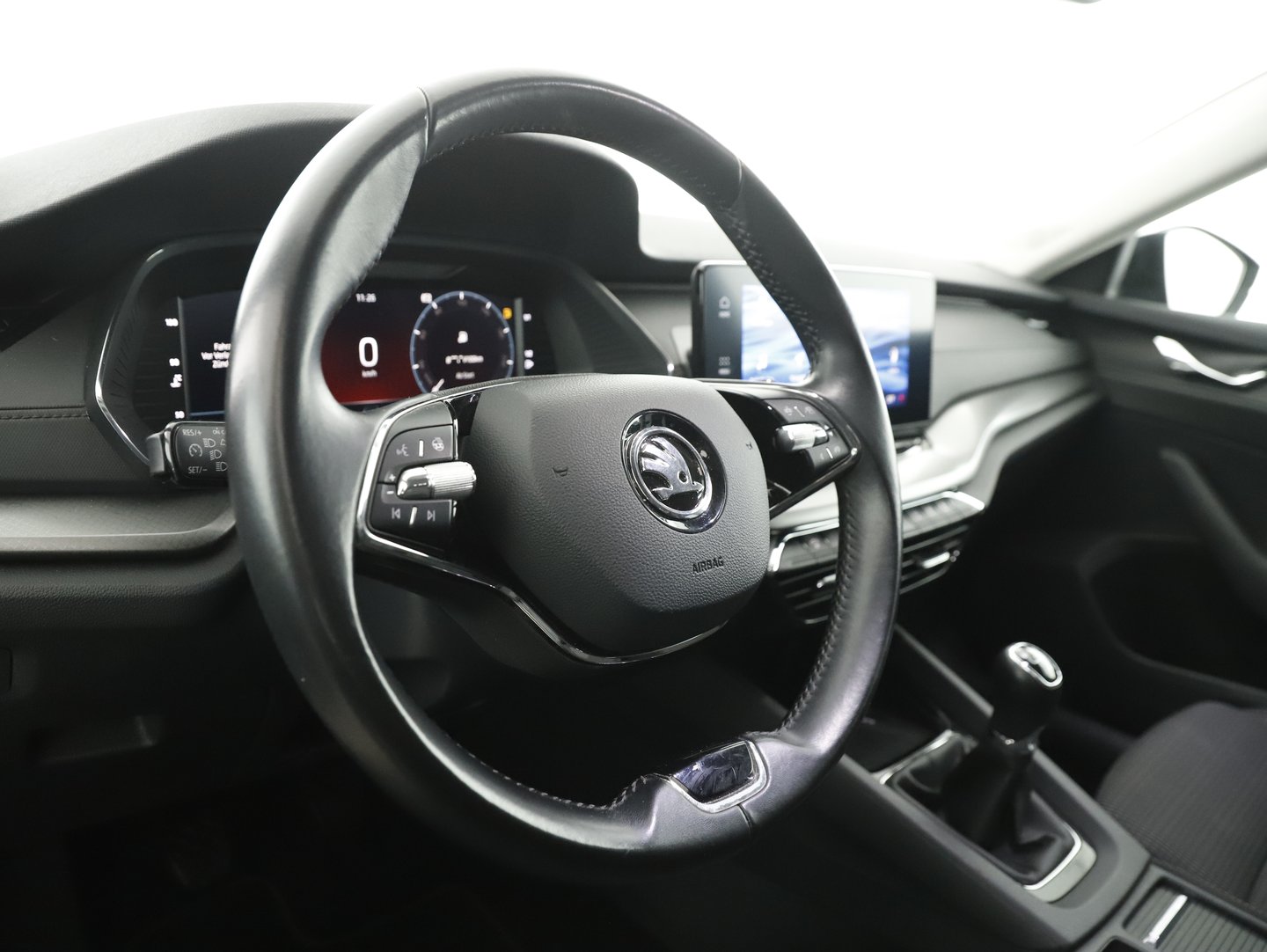 Škoda OCTAVIA Combi Business TDI | Bild 6 von 17