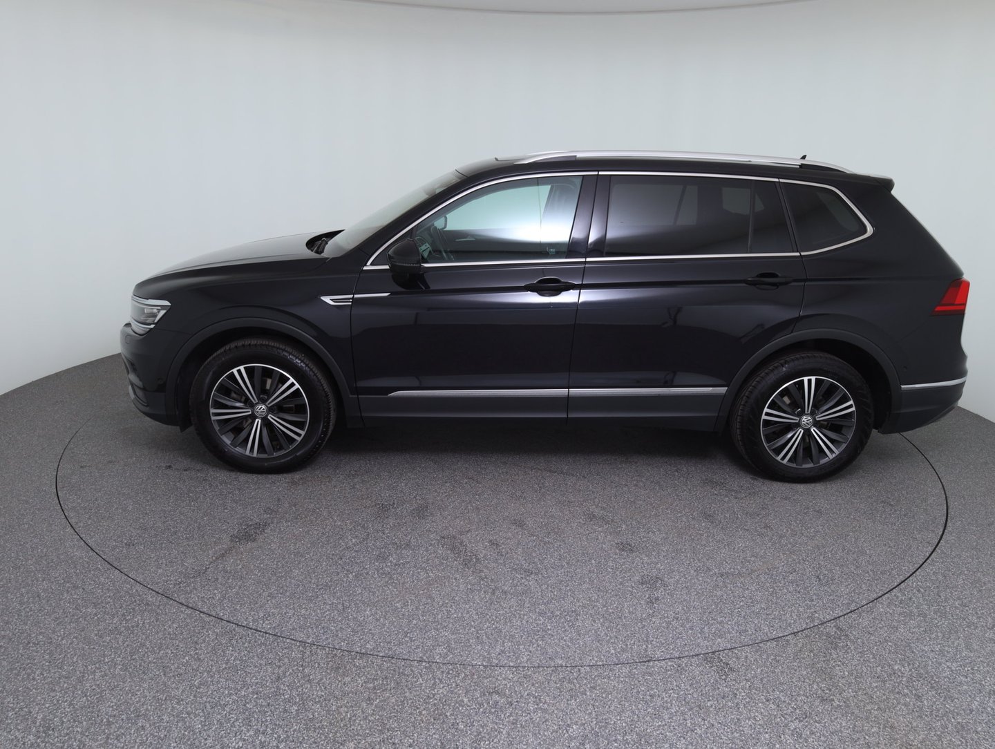 VW Tiguan Allspace Highline TDI 5-Sitzer | Bild 8 von 15