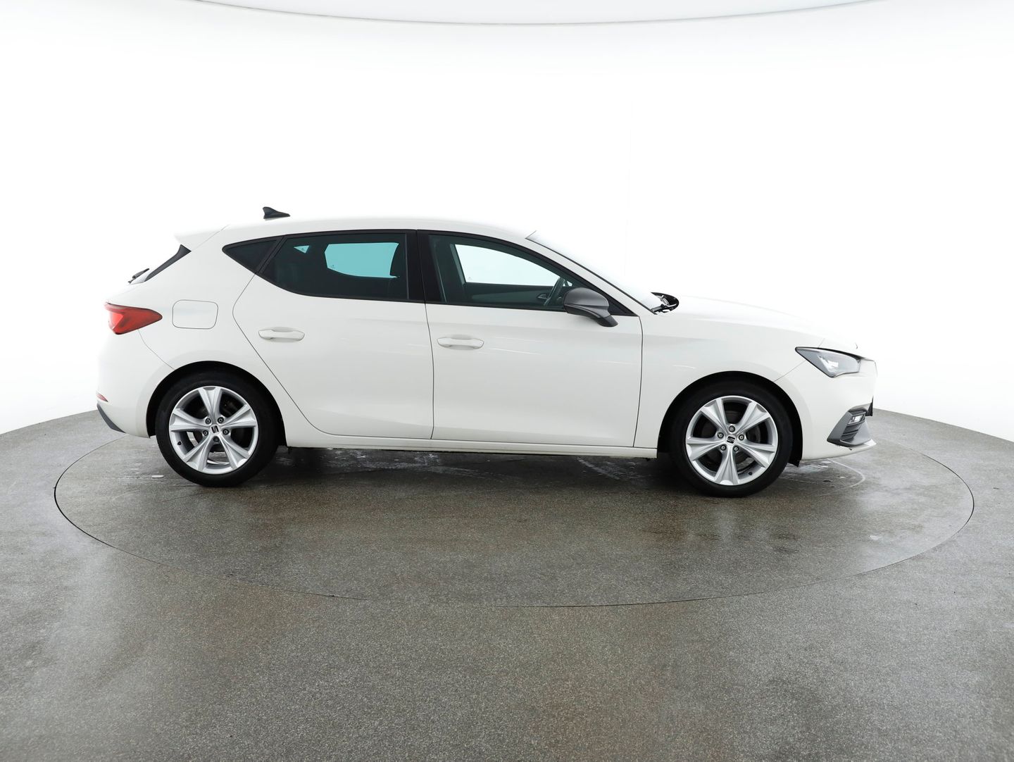 SEAT Leon 2,0 TDI FR DSG | Bild 6 von 26