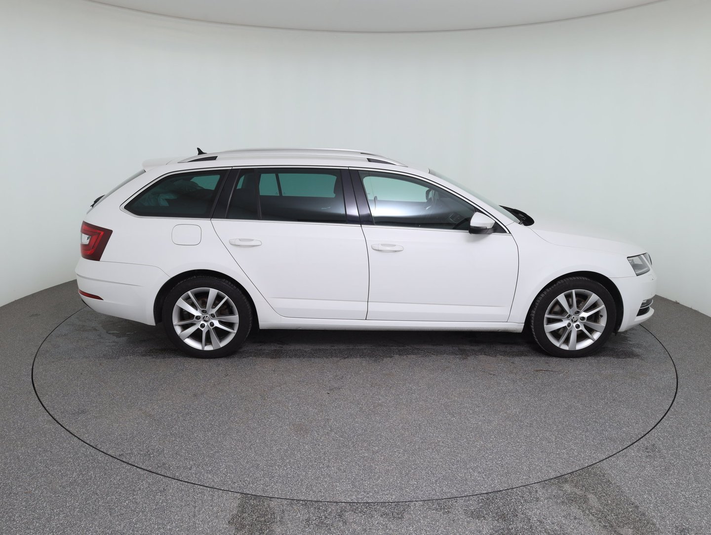 Škoda OCTAVIA Combi 4x4 Style Limited TDI DSG | Bild 4 von 23