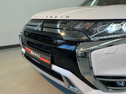 Mitsubishi Outlander 2,4 PHEV Diamond Connect