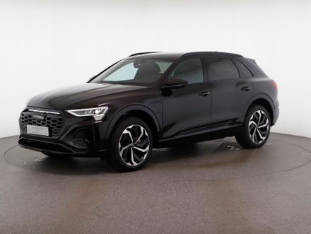 Audi Q8 55 e-tron quattro S line