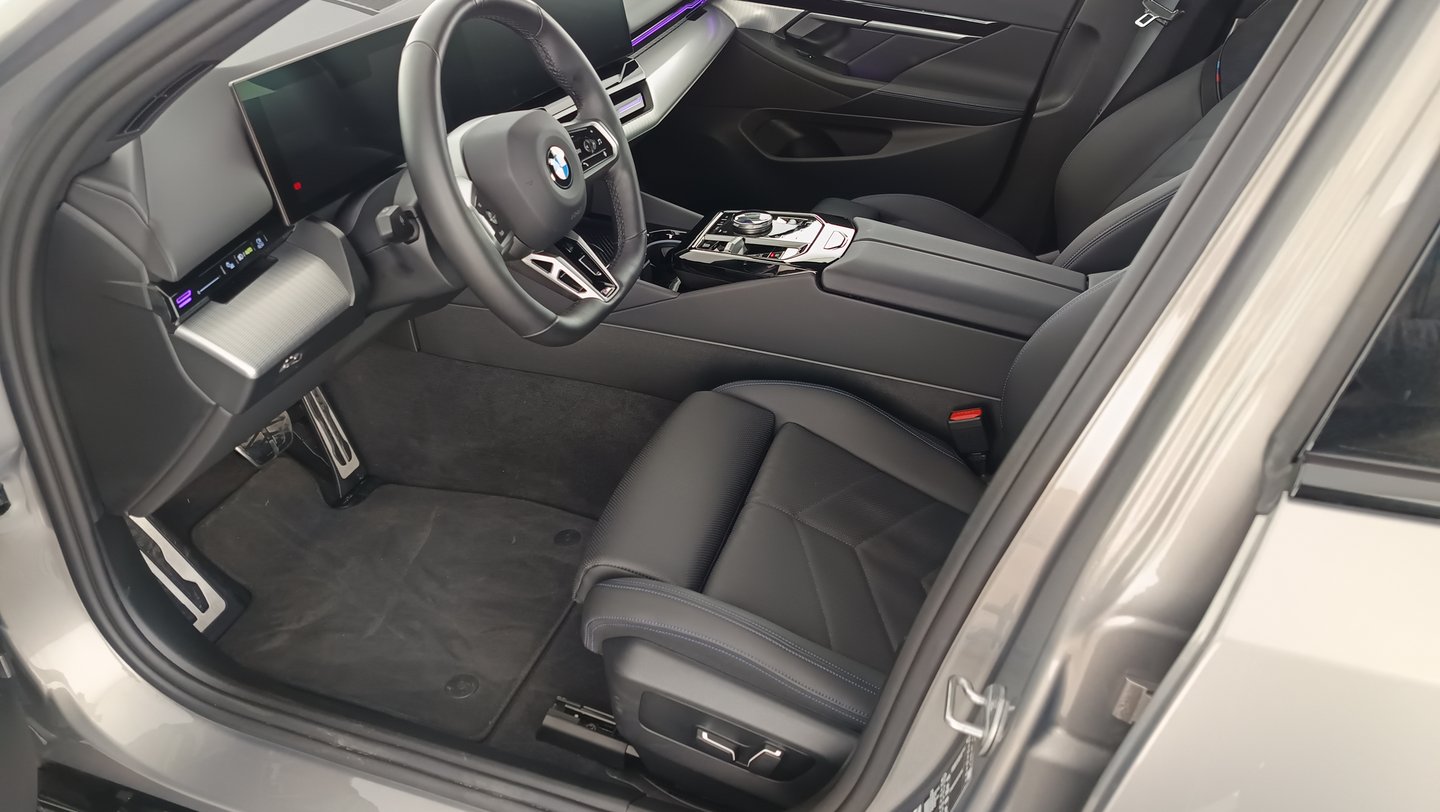 BMW 520d Aut. | Bild 13 von 31