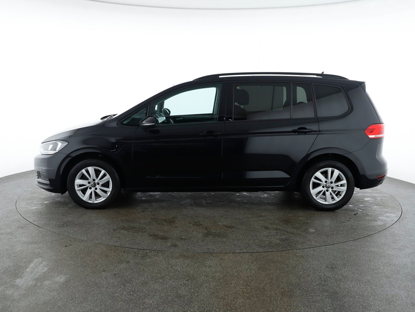 VW Touran Comfortline TDI SCR DSG 5-Sitzer | Bild 2 von 27