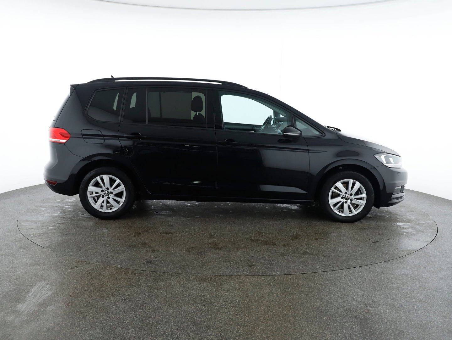 VW Touran Comfortline TDI SCR DSG 5-Sitzer | Bild 6 von 27