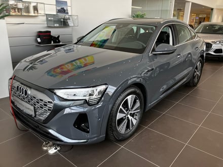 Audi Q8 Sportback 55 e-tron quattro business