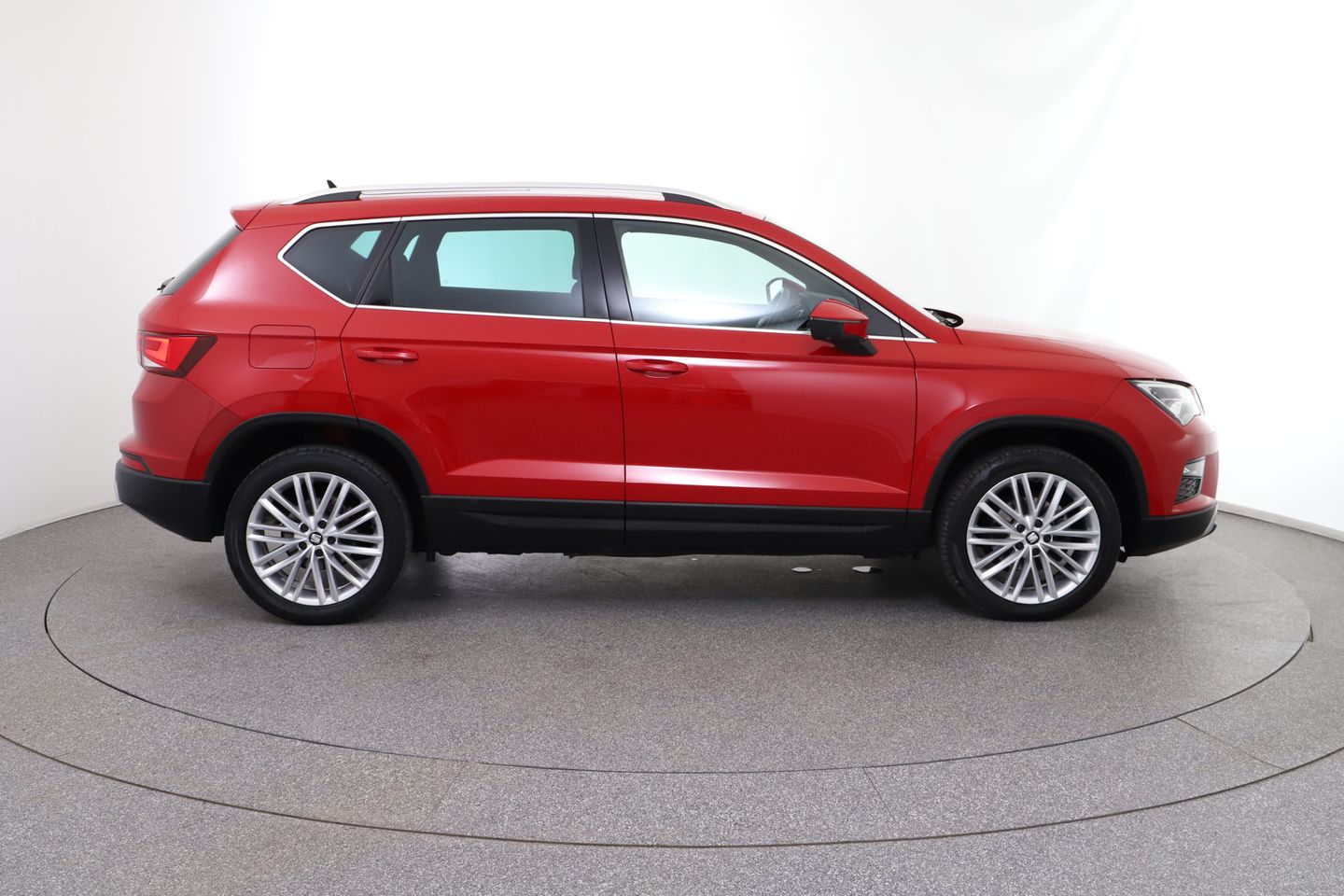 SEAT Ateca 1,5 Xcellence ACT TSI | Bild 4 von 30