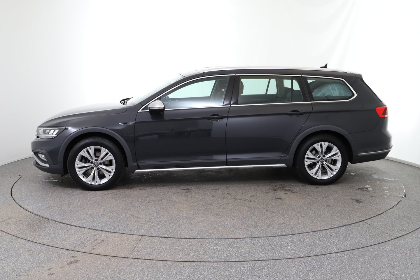 VW Passat Alltrack TDI 4MOTION DSG | Bild 2 von 26