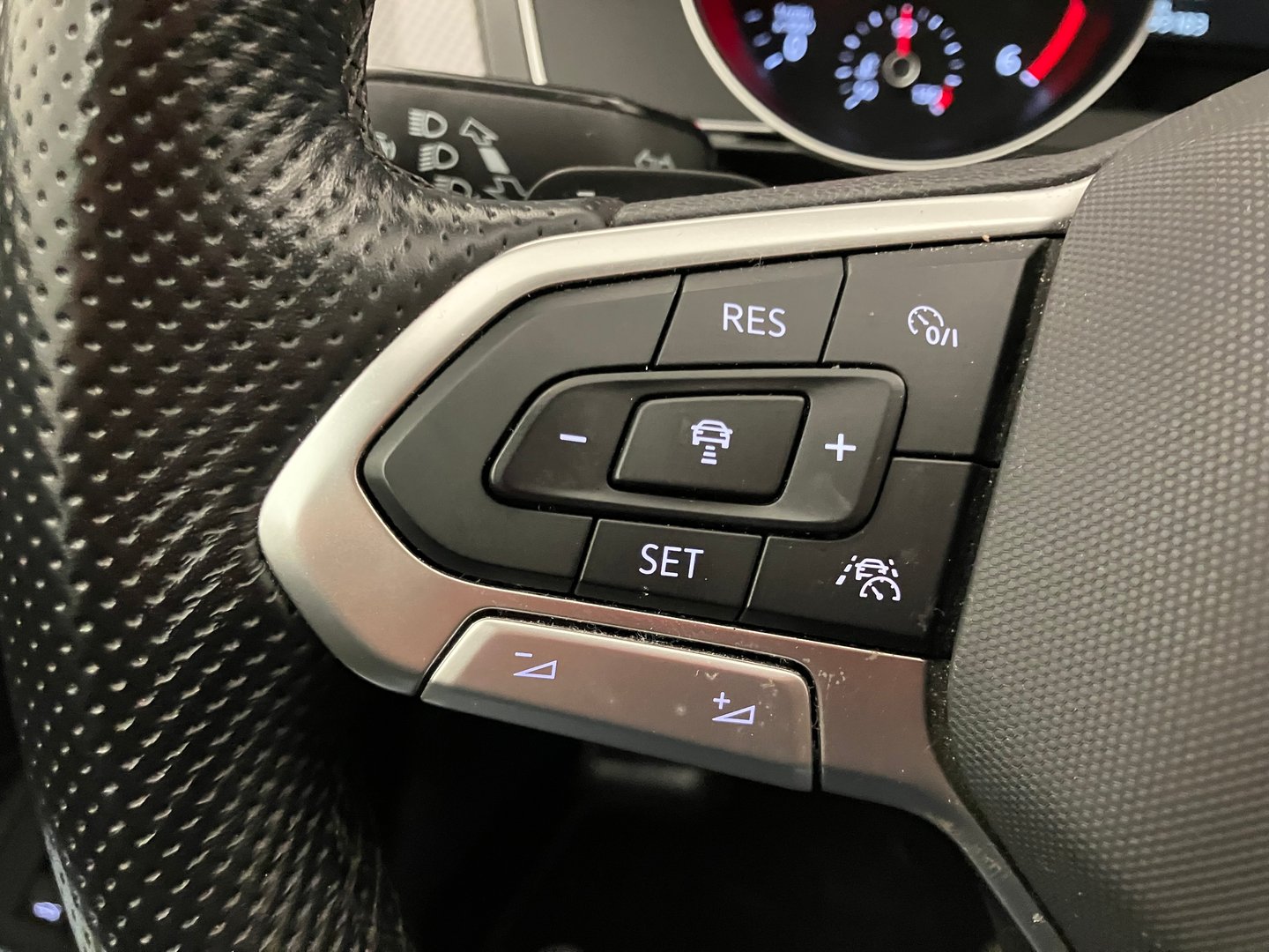 VW Passat Alltrack TDI 4MOTION DSG | Bild 15 von 26