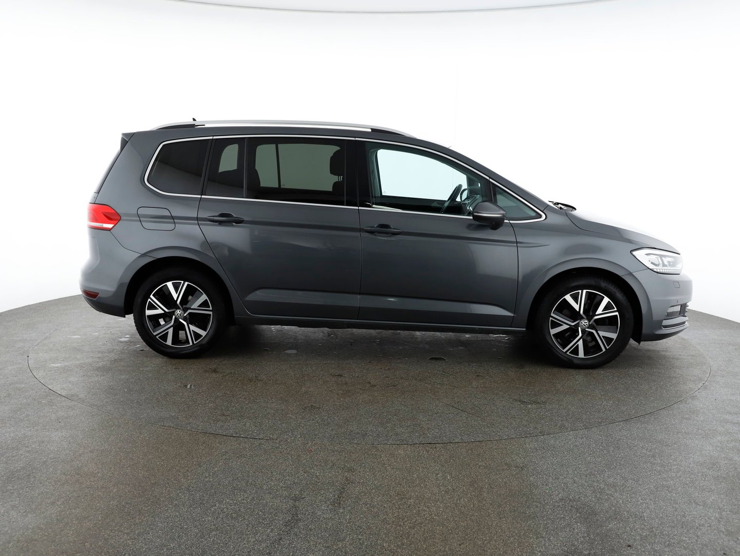 VW Touran Highline TDI SCR DSG | Bild 4 von 24