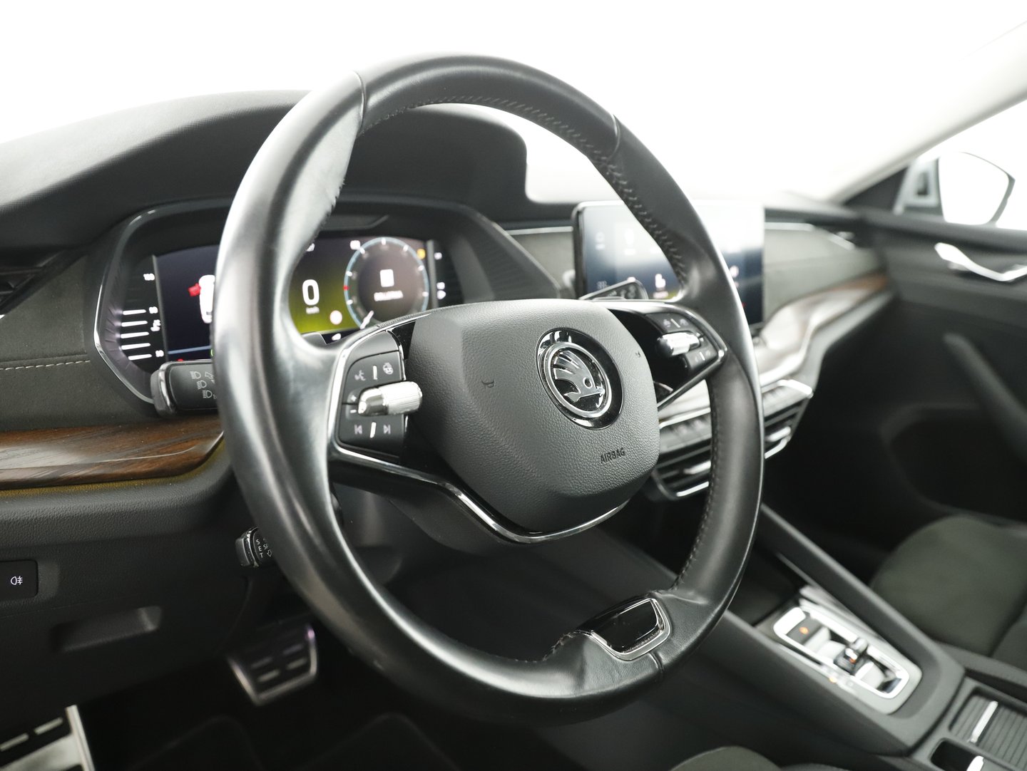 Škoda OCTAVIA Combi 4x4 SCOUT TDI DSG | Bild 15 von 30