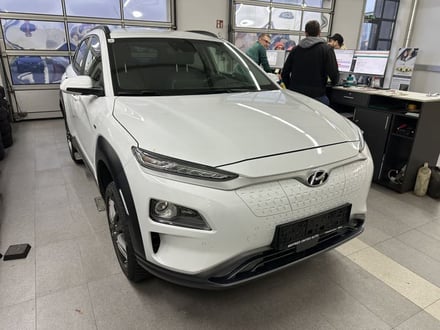 Hyundai Kona Elektro 64kWh Level 5