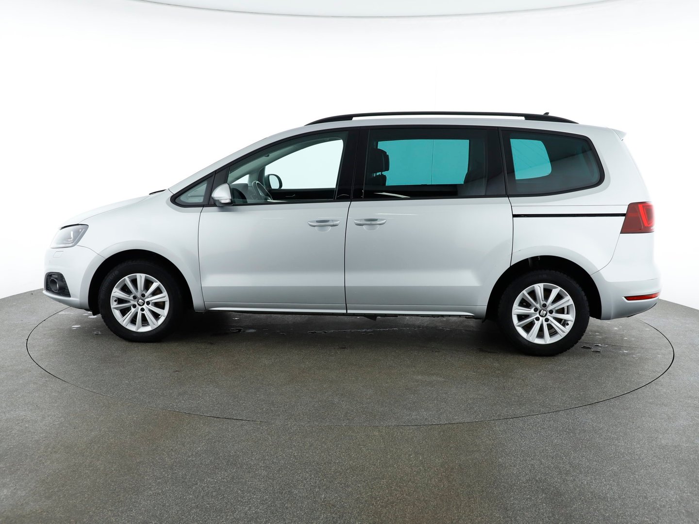 SEAT Alhambra Business TDI | Bild 8 von 24