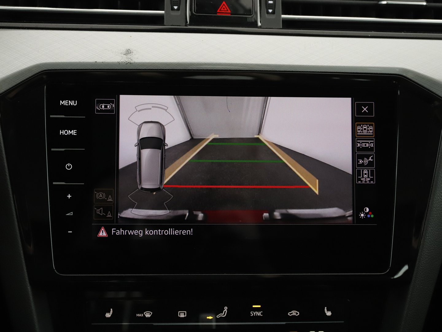 VW Passat Variant Business TDI DSG | Bild 8 von 11
