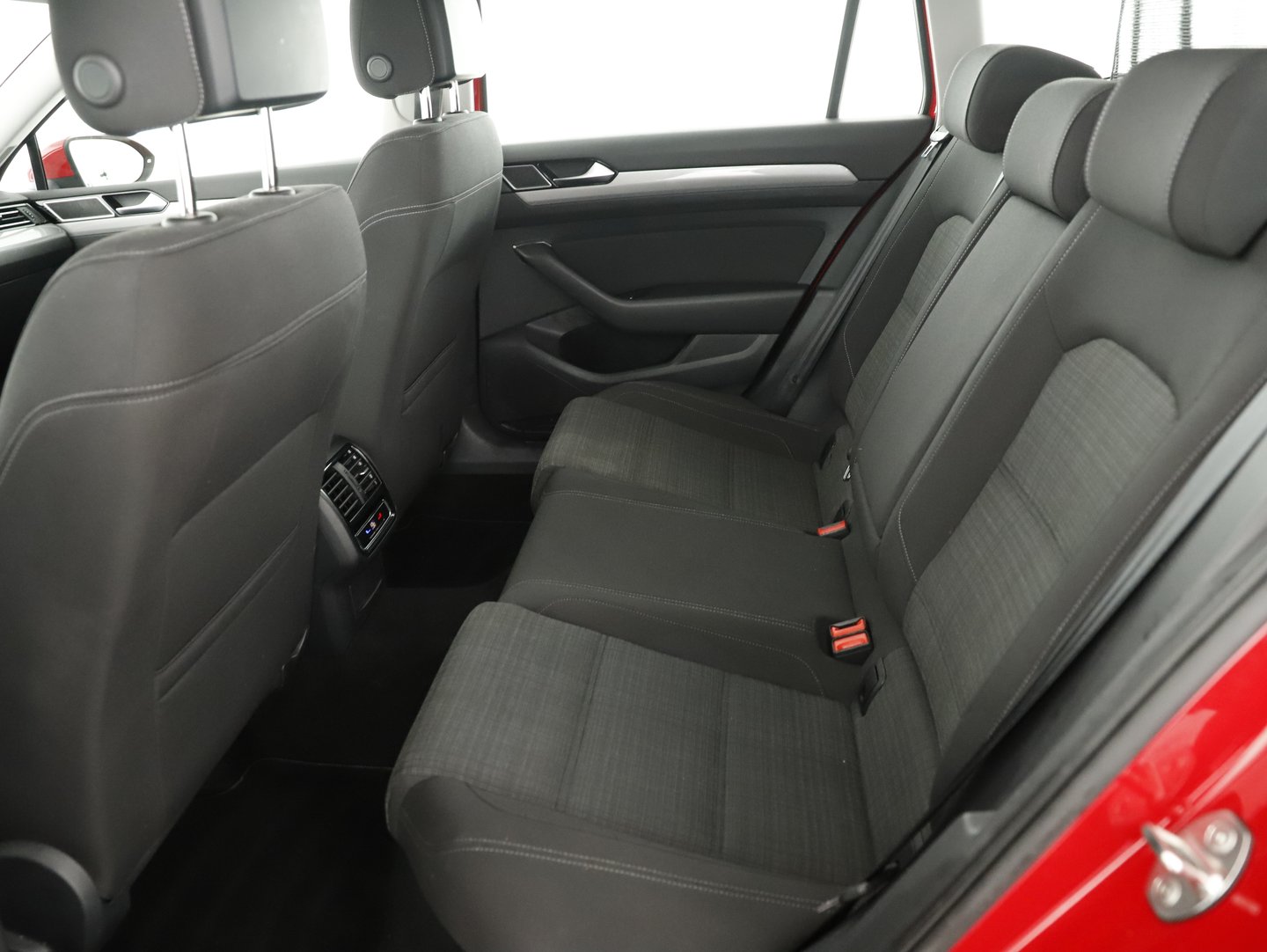 VW Passat Variant Business TDI DSG | Bild 4 von 11