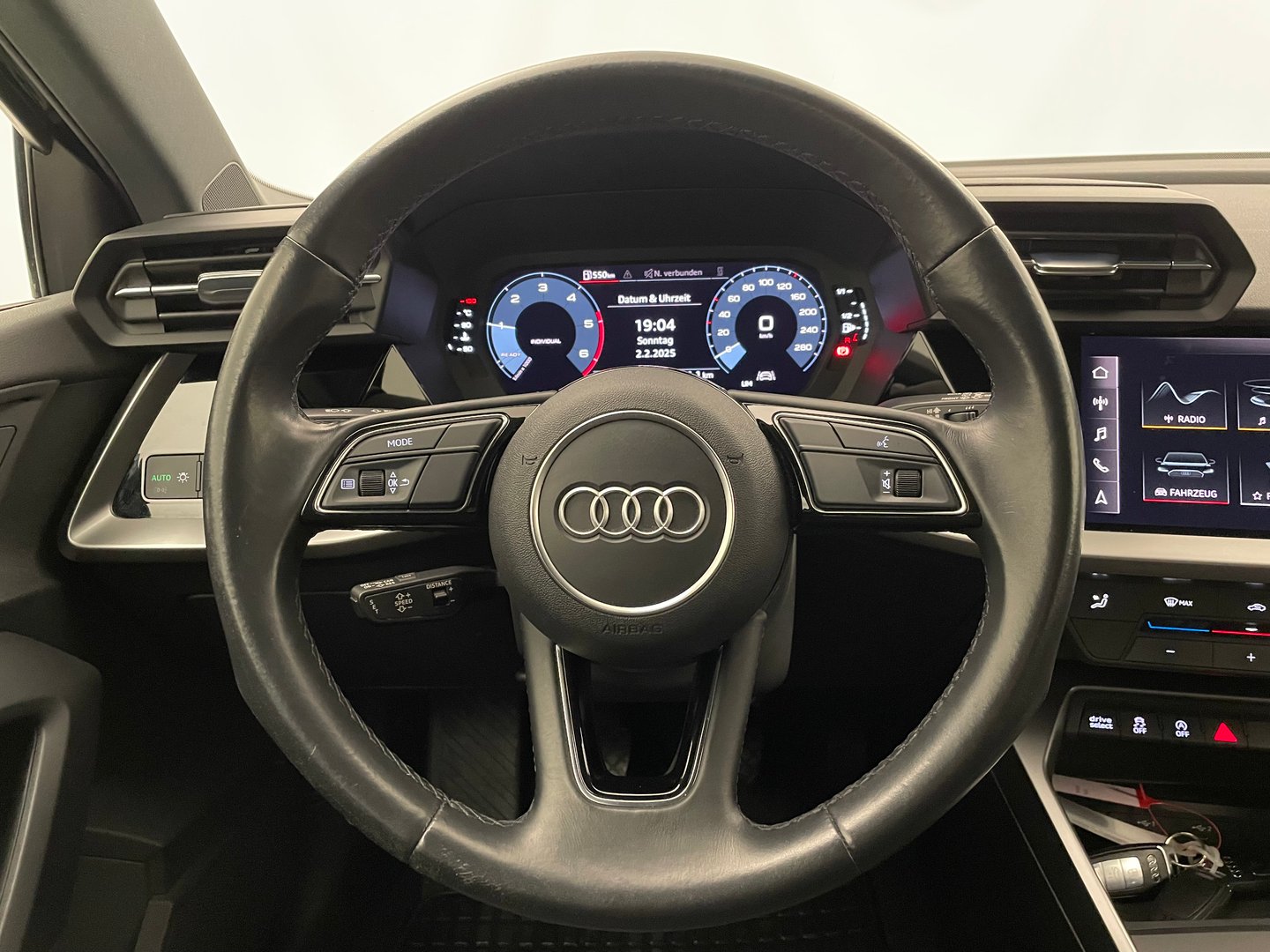 Audi A3 Sportback 30 TDI | Bild 12 von 23