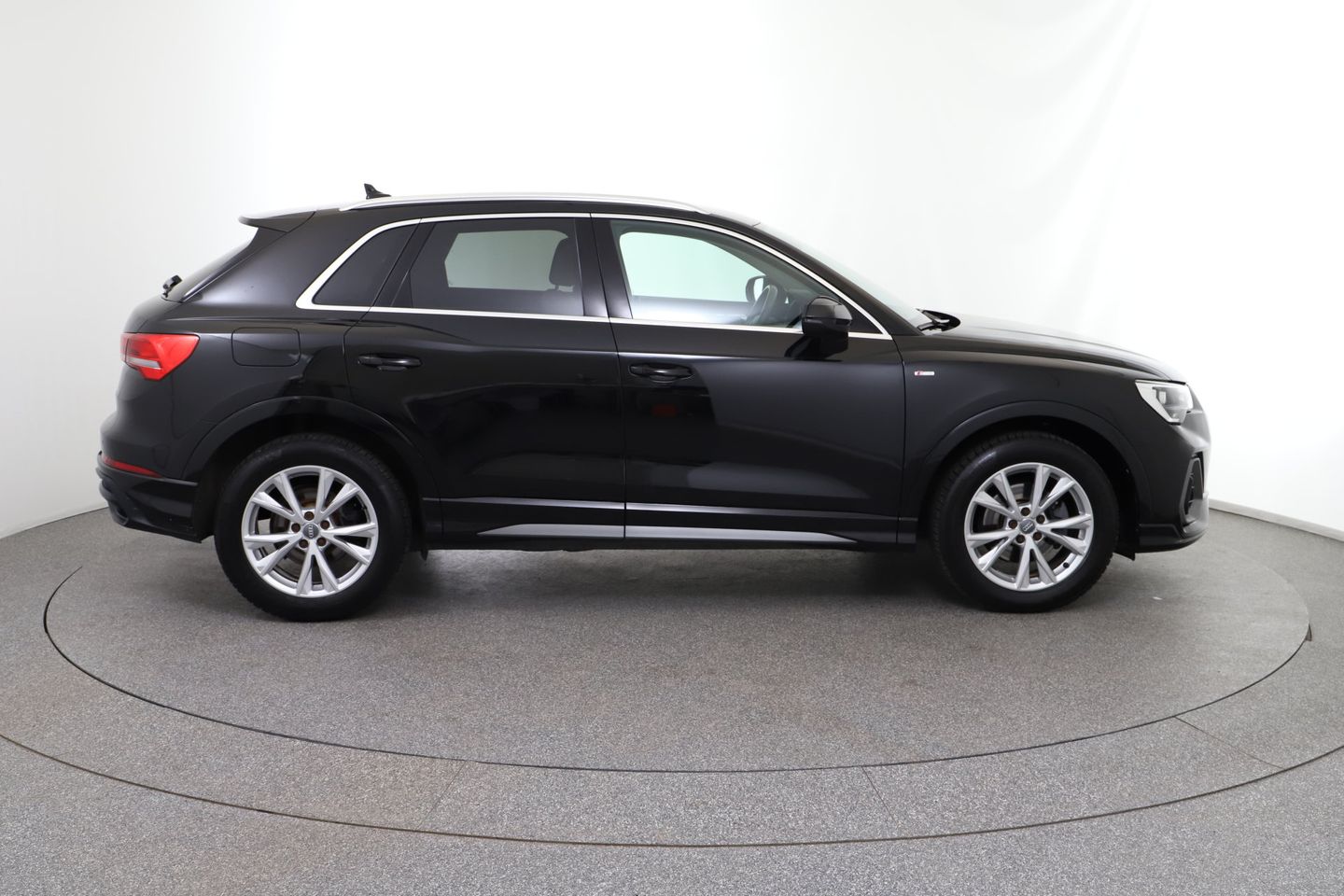 Audi Q3 35 TDI S-line S-tronic | Bild 6 von 29