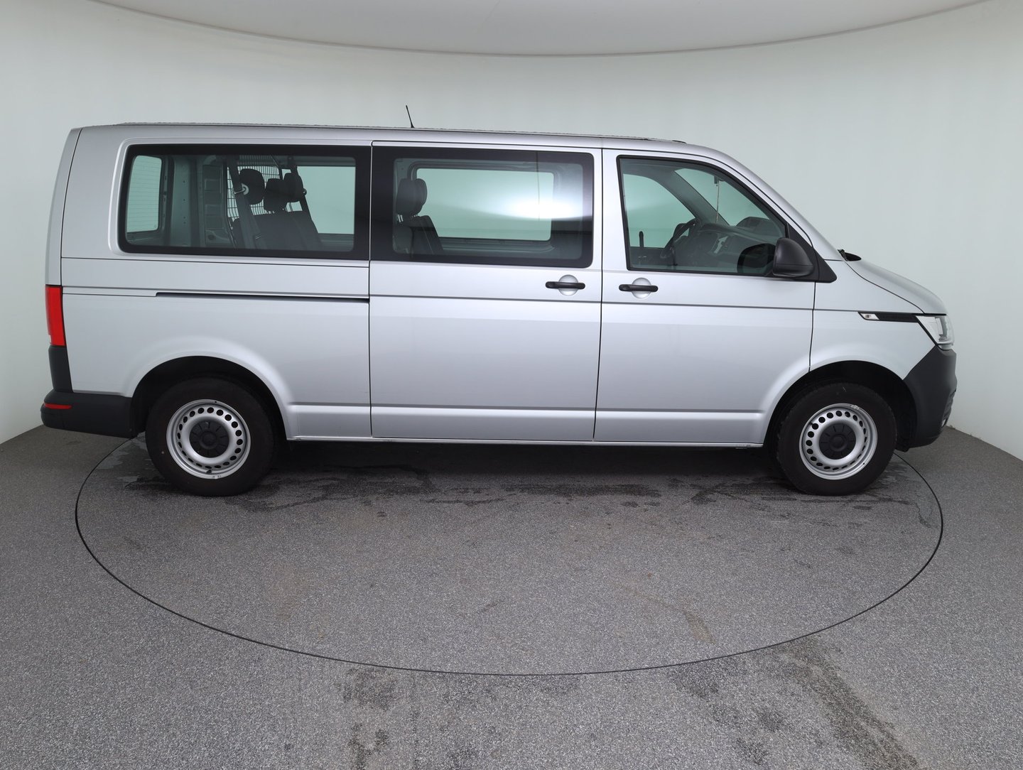 VW Transporter Kombi LR TDI | Bild 4 von 10