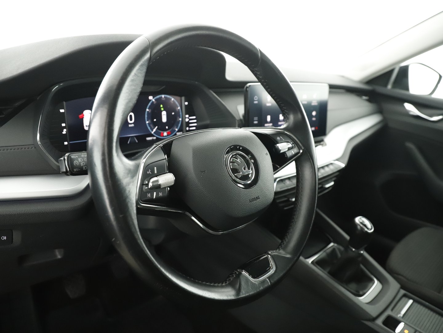 Škoda OCTAVIA Combi Business TDI | Bild 8 von 21