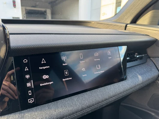 Bild eines Audi Q6 e-tron quattro