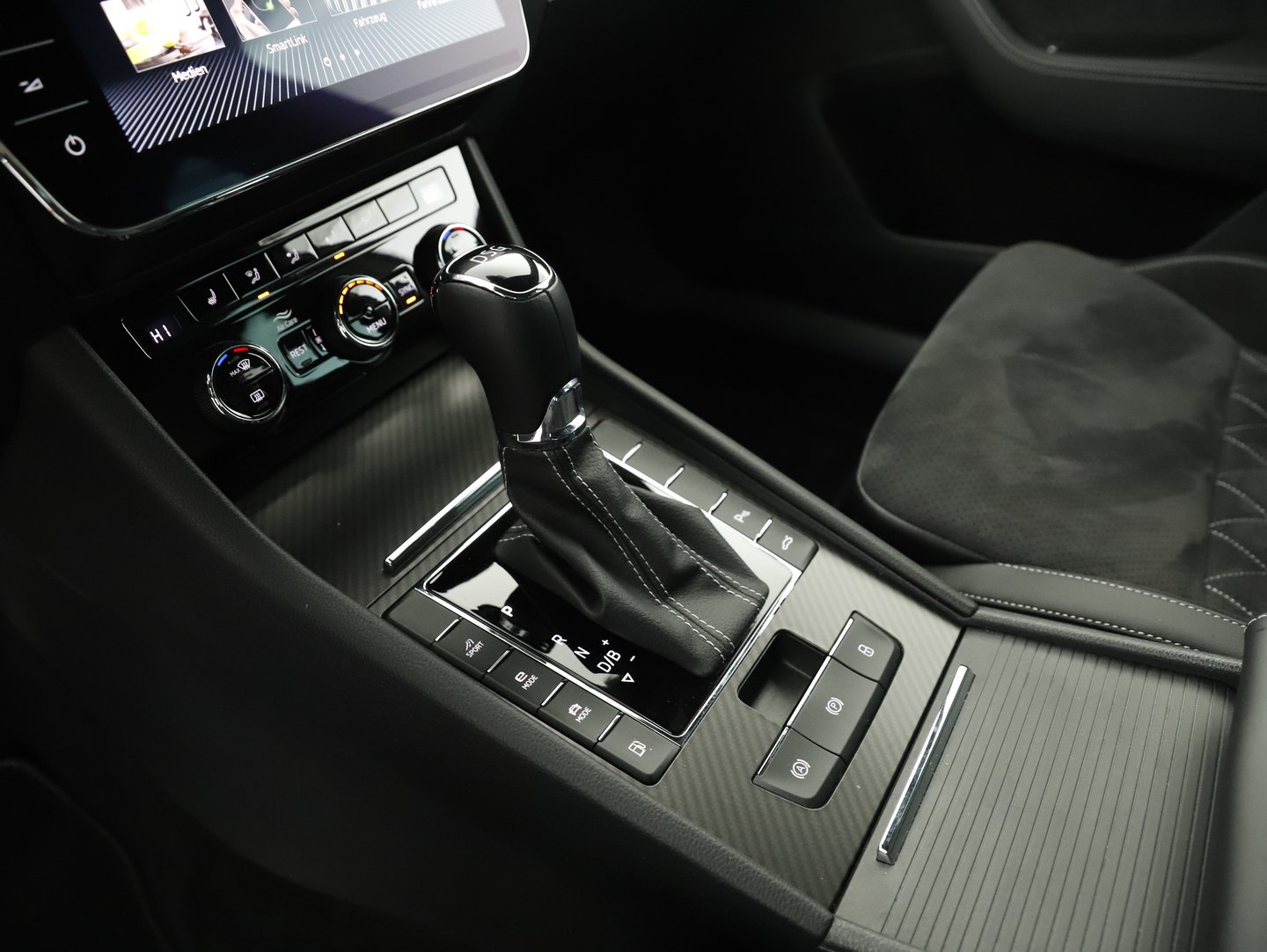 Škoda SUPERB Combi iV SPORTLINE DSG | Bild 15 von 28