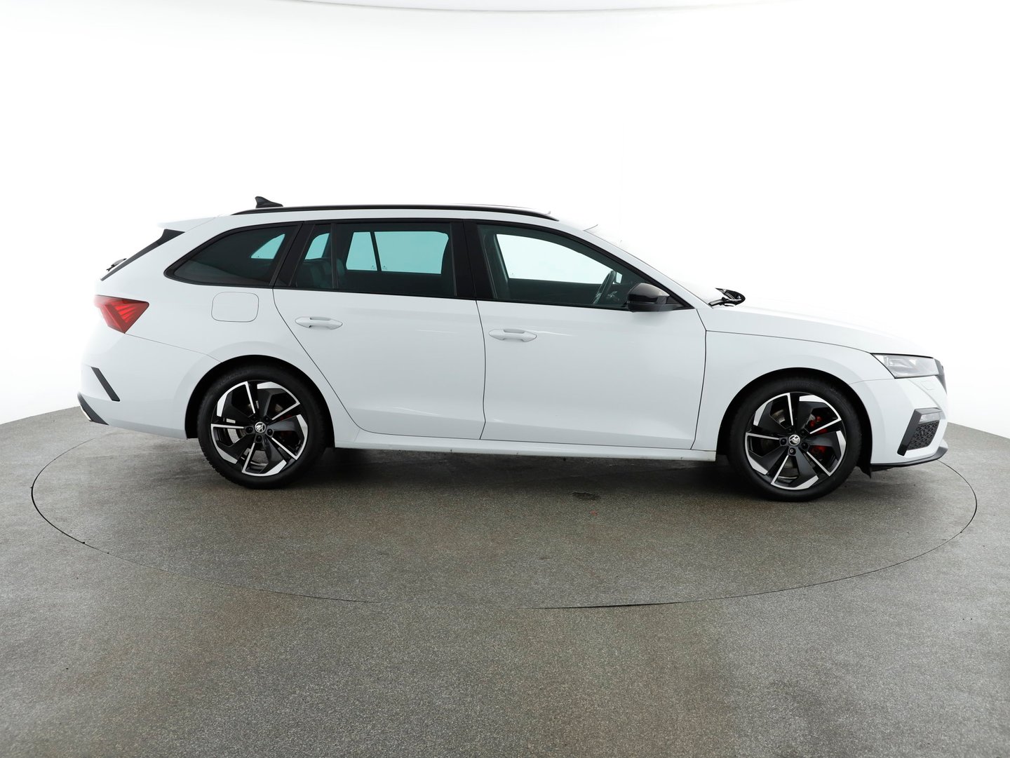 Škoda OCTAVIA Combi 4x4 RS TDI DSG | Bild 4 von 25
