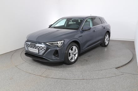 Audi Q8 50 e-tron quattro business